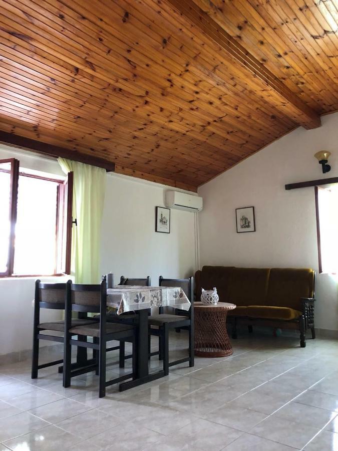 Apartmán .....Und Der Hund Darf Mit Privlaka  Exteriér fotografie